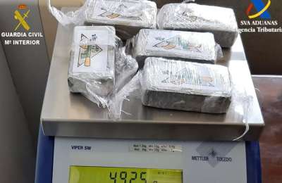 Passenger arrested at Lanzarote Airport with five blocks of Hashish in his suitcase
