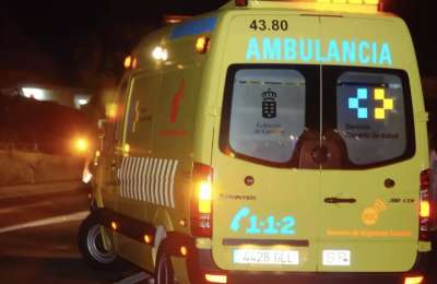 Two teenagers hospitalised after rolling their car in Corralejo